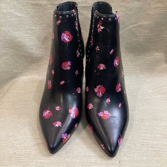 JC COLLECTION Sz 6 Floral Chelsea Pointy Toe Pull On Studded  Details Booties - Picture 2 of 11